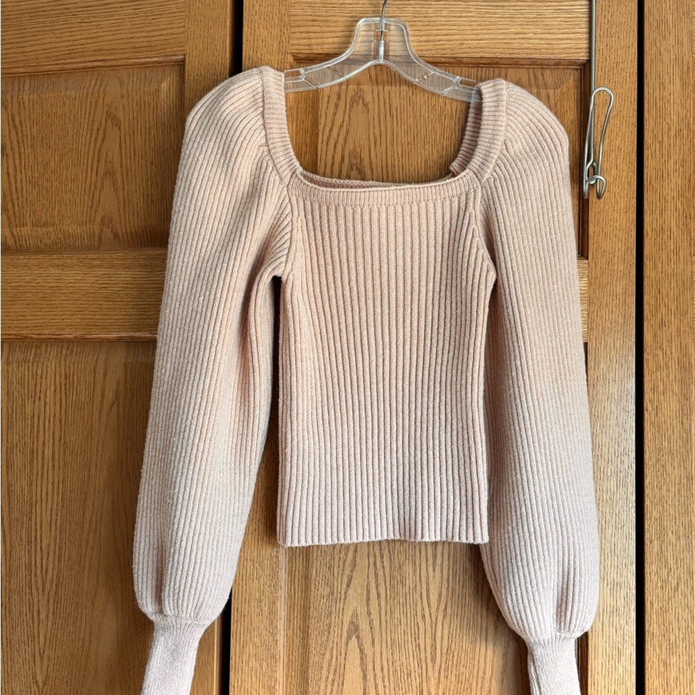 Preppy coquette Women’s Ribbed Square Neck Sweater in a soft pink size XS